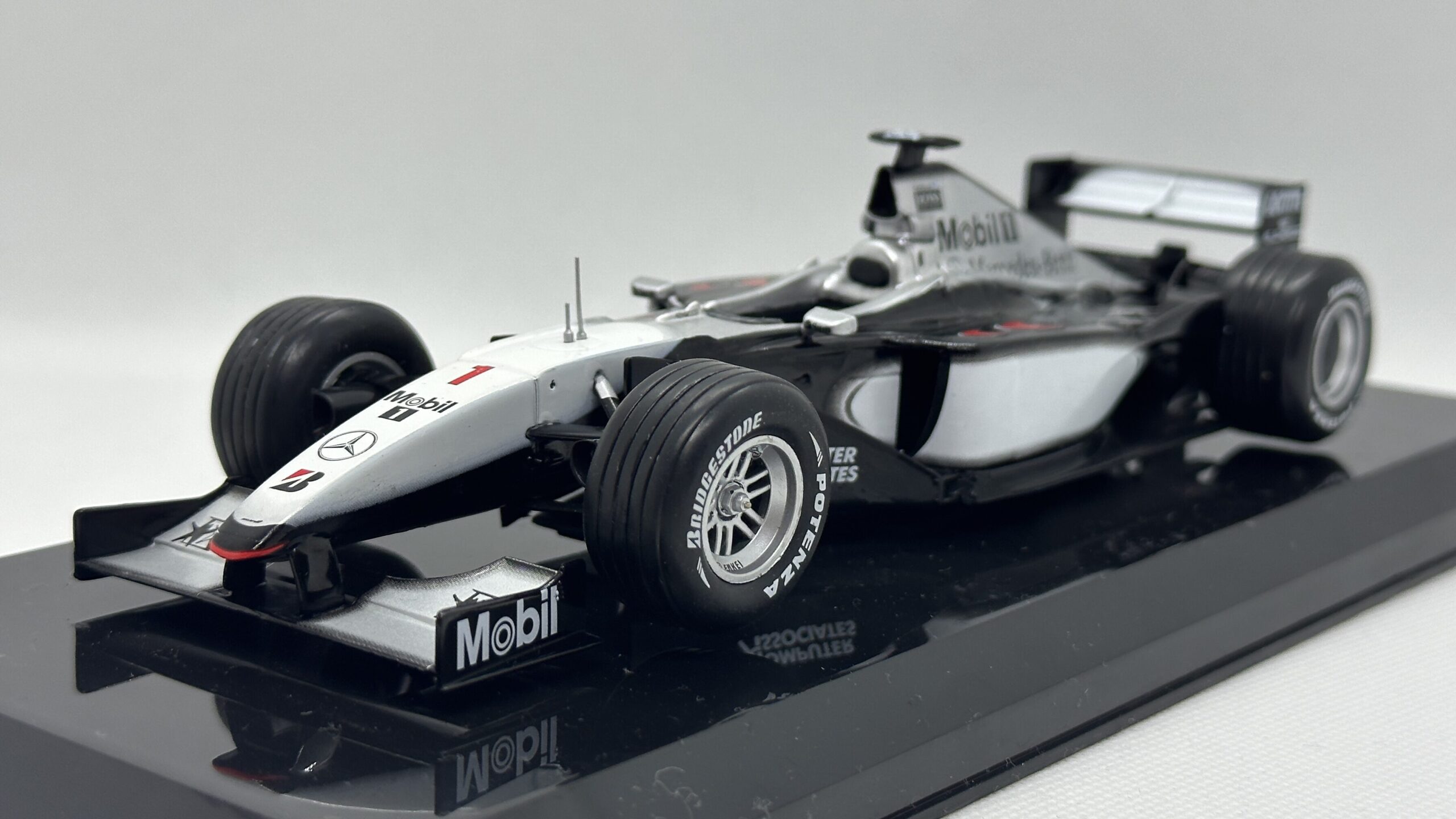 DeAGOSTINI】 BIG SCALE Formula1 Mclaren MP4-14 Mika Häkkinen -1999 |  シグナルのミニカー日記